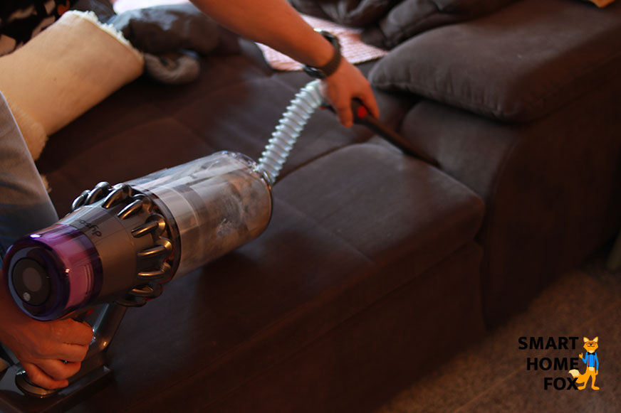 The flexible hose in use